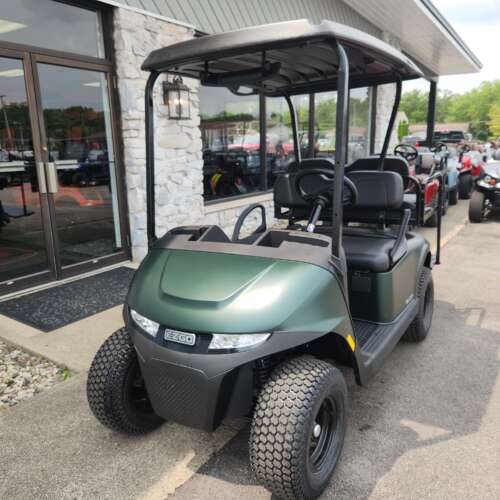 2025 E-Z-GO Valor